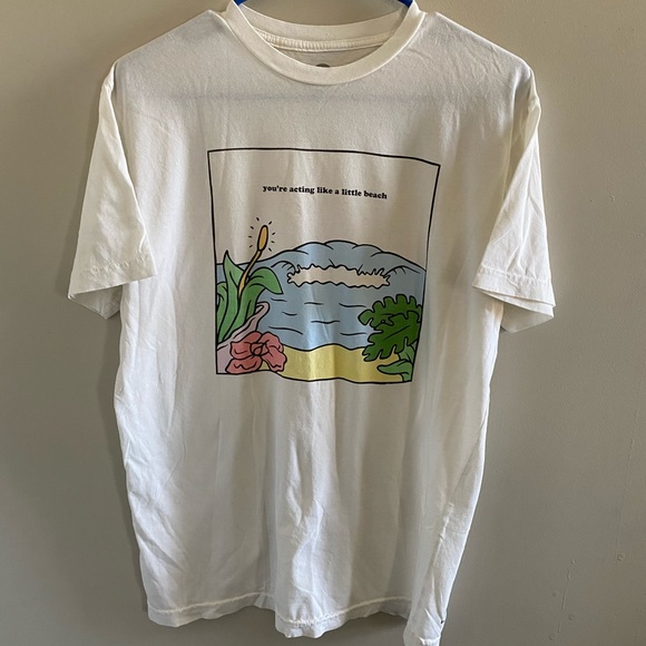 Soft Graphic Tee - Picture 2 of 7